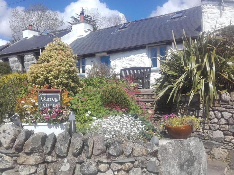 Traditional Stone Cottage With Sea Views In Snowdonia National Park Brynkir 外观 照片